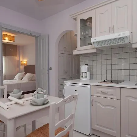 Lägenhetshotell Ammos Exclusive & Studios 4*