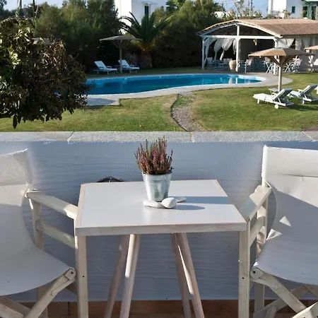 Ammos Exclusive & Studios 3*