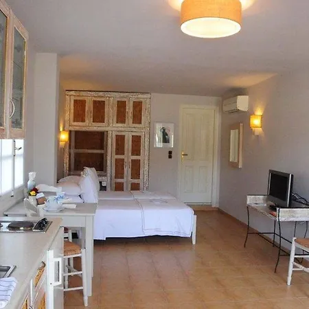 Ammos Naxos Exclusive & Apartahotel 4*