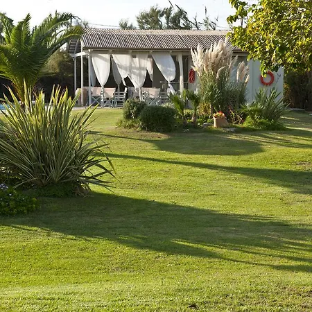 Ammos Exclusive & Studios Aparthotel